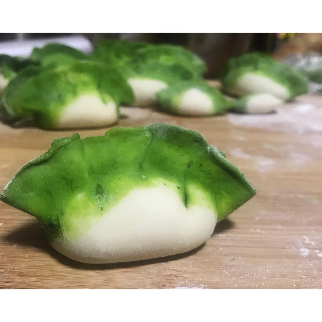 翡翠白玉白菜饺子详细版（附翡翠白玉白菜饺子包法，翡翠白玉饺子皮两种制法，面包机和面，翡翠白玉烧卖，各种馅料搭配）