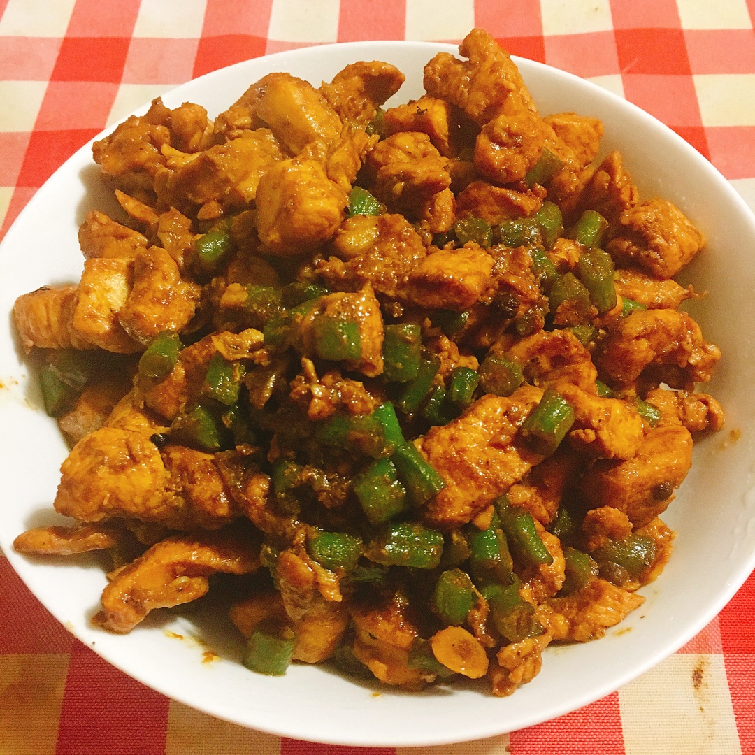 四季豆炒鸡脆骨