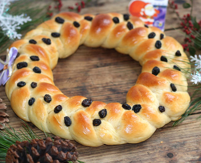 圣诞花环面包的做法