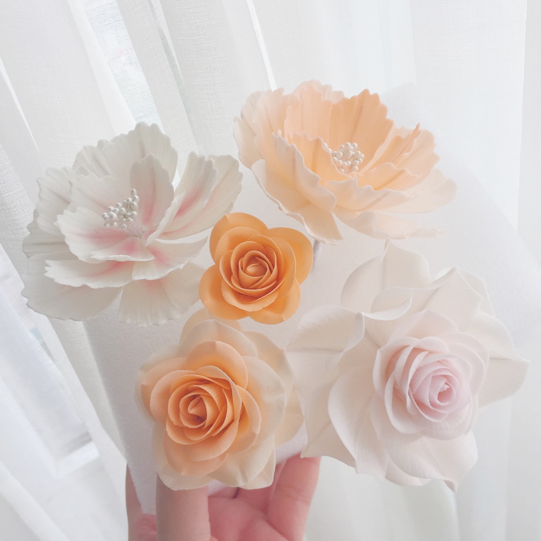 ❀