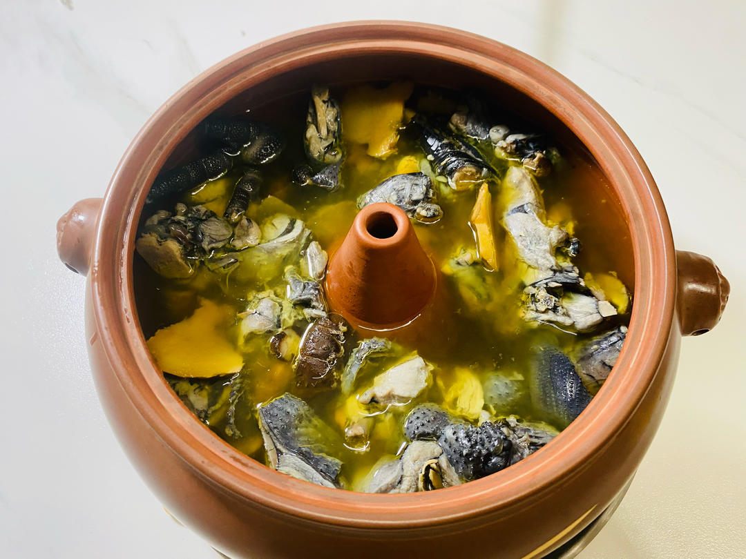 老丁的私房菜－云南汽锅鸡