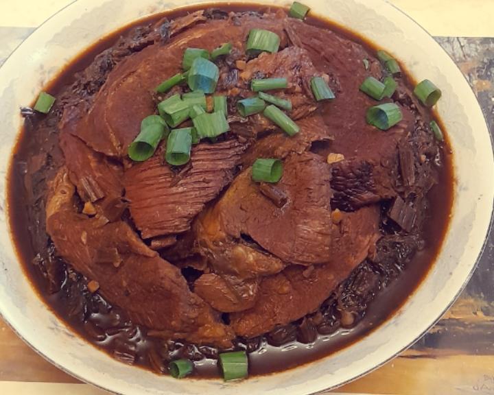 【梅干菜扣羊肉】的做法