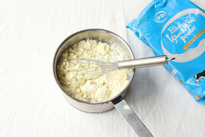 希腊酸奶配无油乳清贝果的做法 步骤2