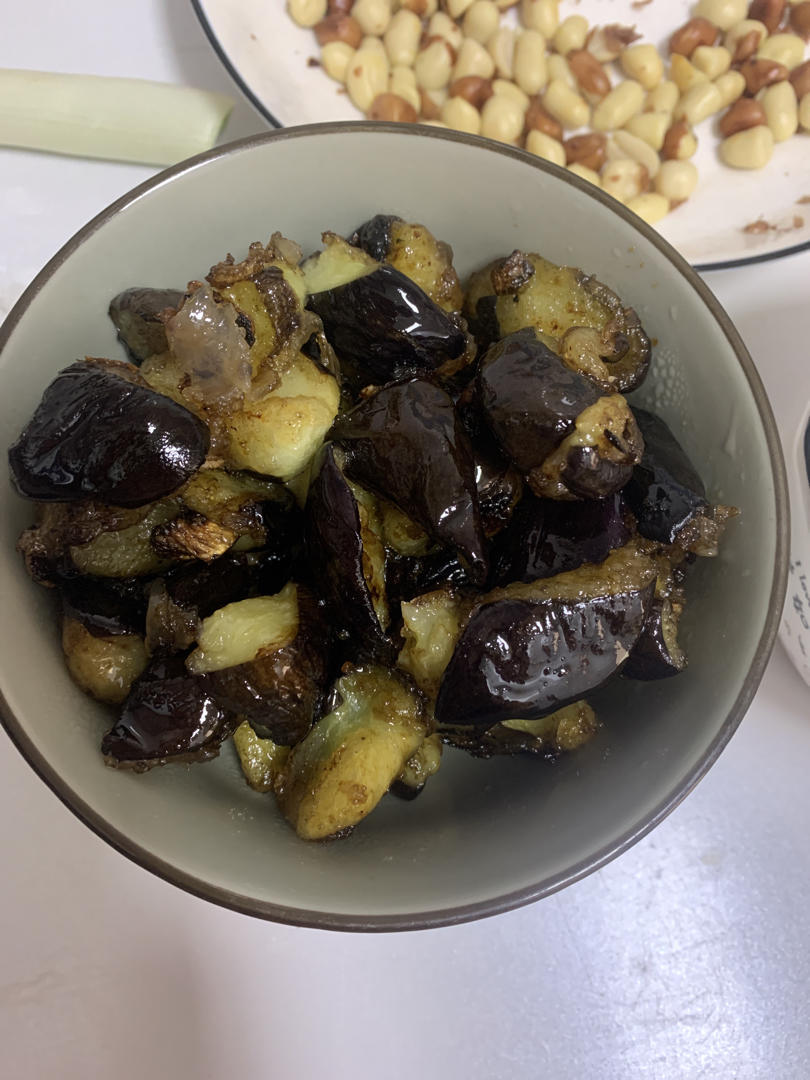 家常红烧茄子🍆，只要少量的油且下饭
