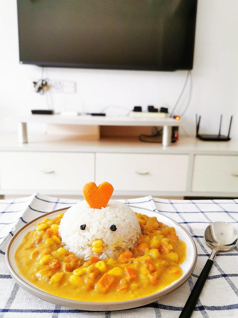 人见人爱花见花开🐤         三只小鸡日式咖喱饭