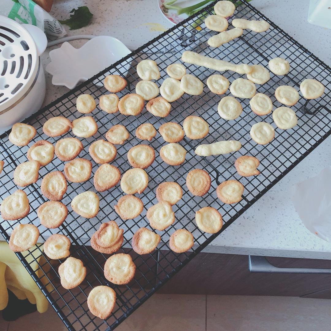 简便的鸡蛋饼干，特别适合小孩子吃