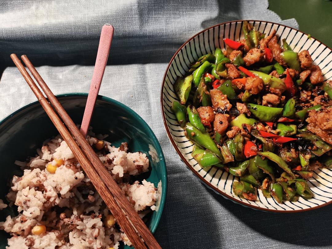 正宗辣椒炒肉