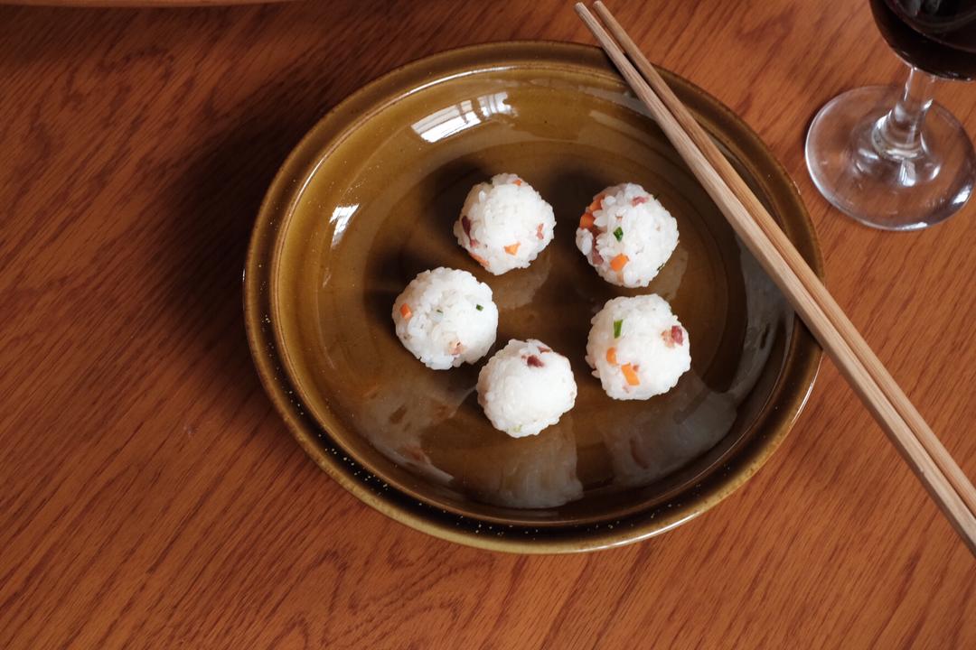 牛干巴饭团的做法