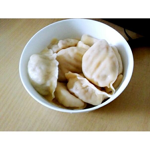 高兴6092417056做的胡萝卜饺子皮饺子