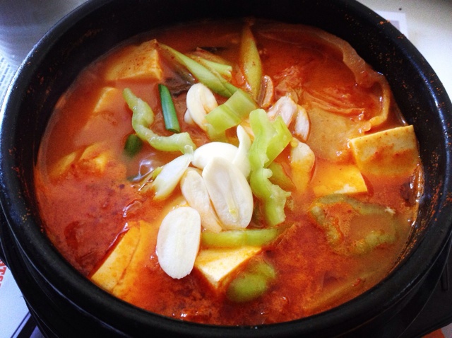 元蔚君做的韩国泡菜豆腐汤