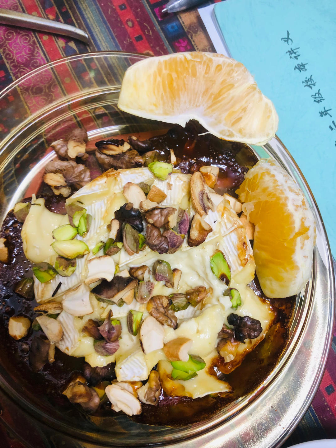 蜂蜜坚果烤布里奶酪