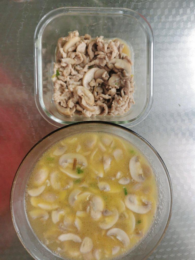 蘑菇肉丝汤面