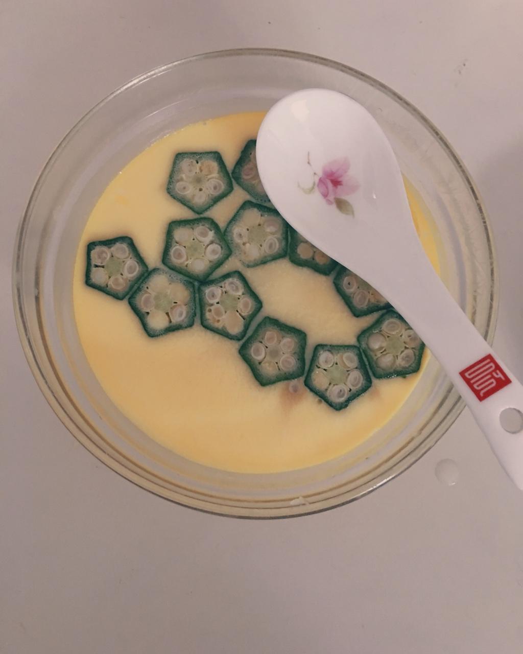 颜值控-做一朵开在碗里的花秋葵蒸水蛋