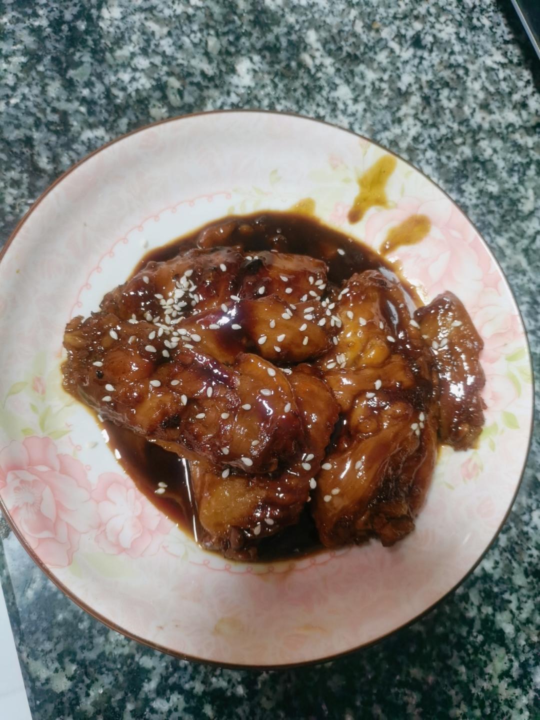 妈妈家的味道，吃了停不下来的红烧鸡翅