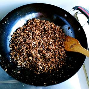 香辣豆豉香菇酱的做法 步骤4