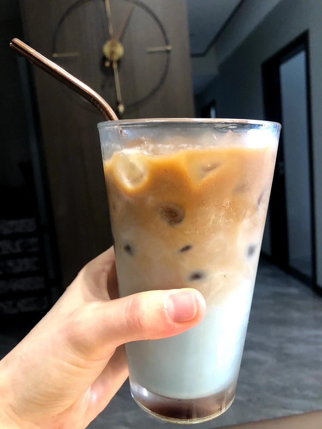 瓦尔登蓝椰拿铁