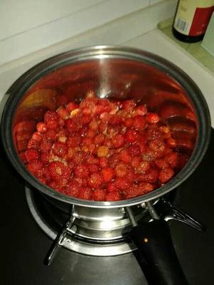 自制树莓酱的做法 步骤3