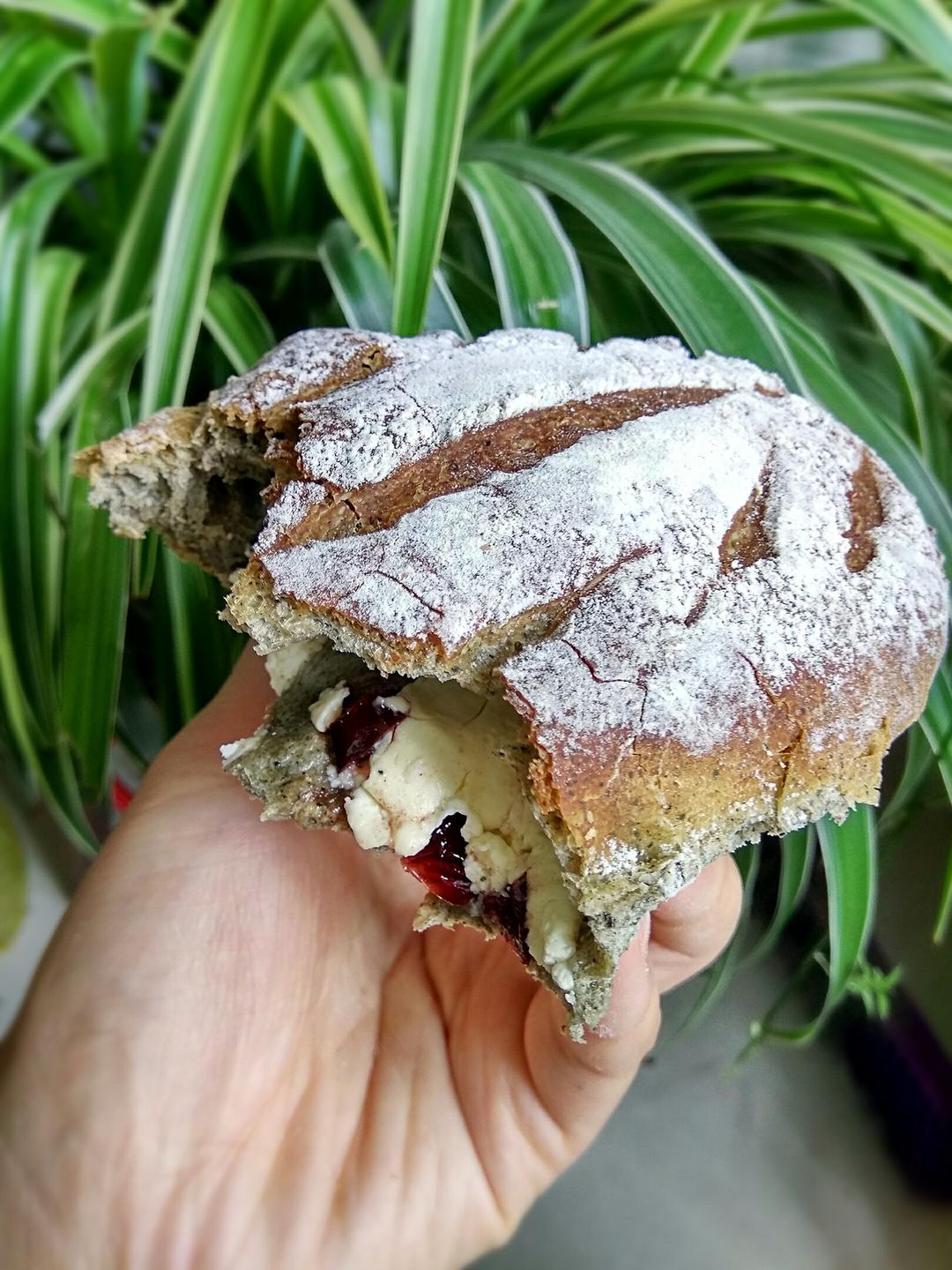 黑芝麻蜜豆软欧