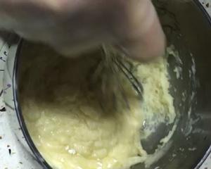 #古早蛋糕#绵软细腻的11寸方盘古早蛋糕的做法 步骤4