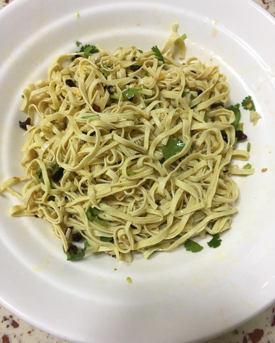 炝拌干豆腐丝