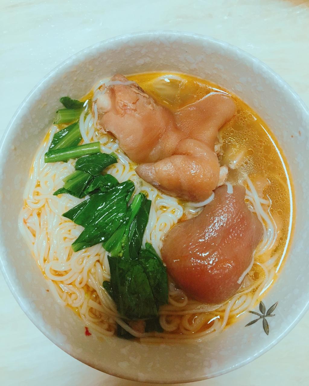 香嫩猪蹄面