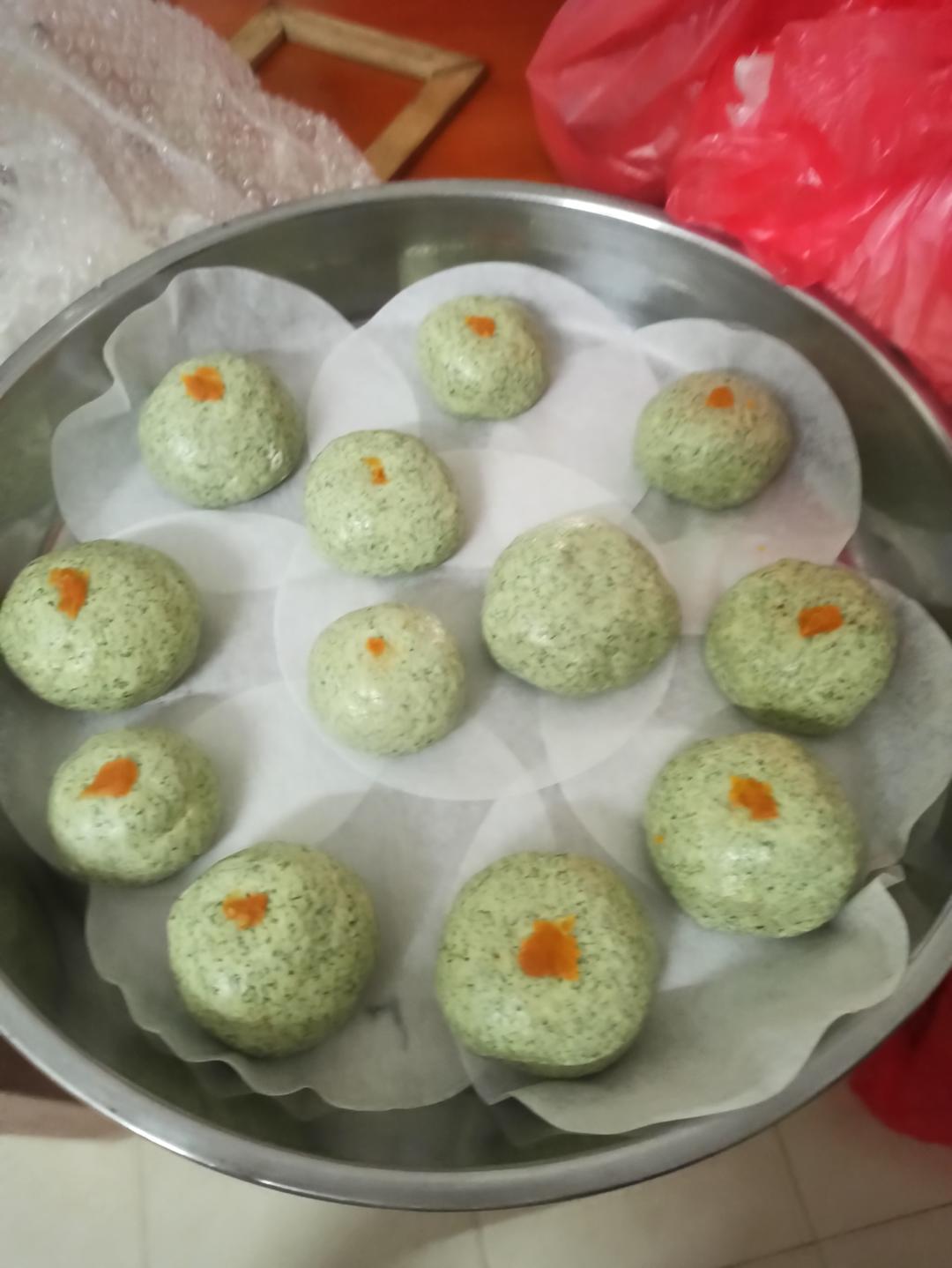 清明必吃的艾草青团