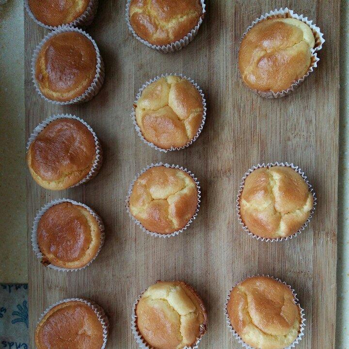 消耗淡奶油之作——淡奶油小蛋糕