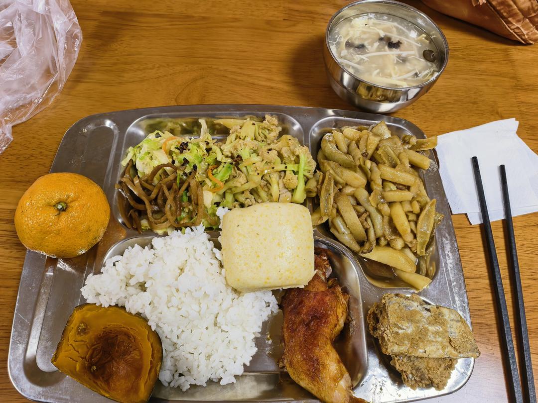 午餐•2025年12月9日