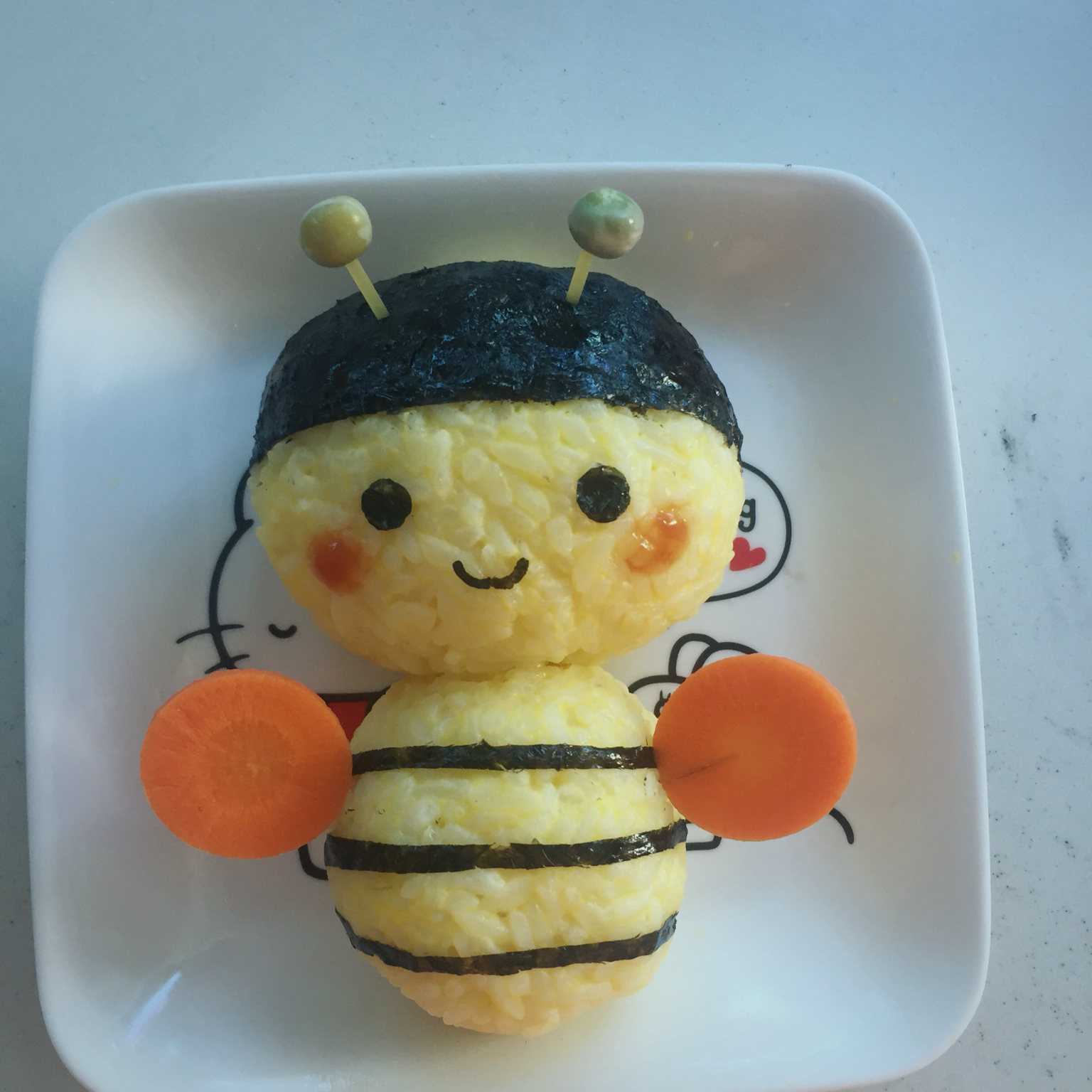 夏ice做的小蜜蜂饭团便当