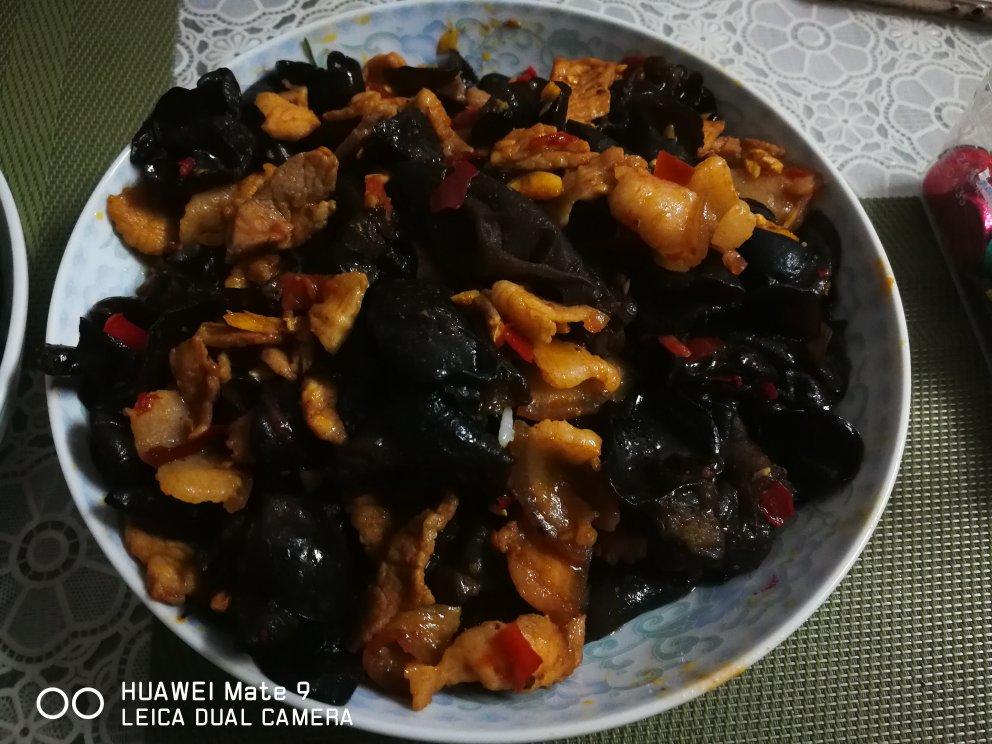 超下饭的木耳炒肉