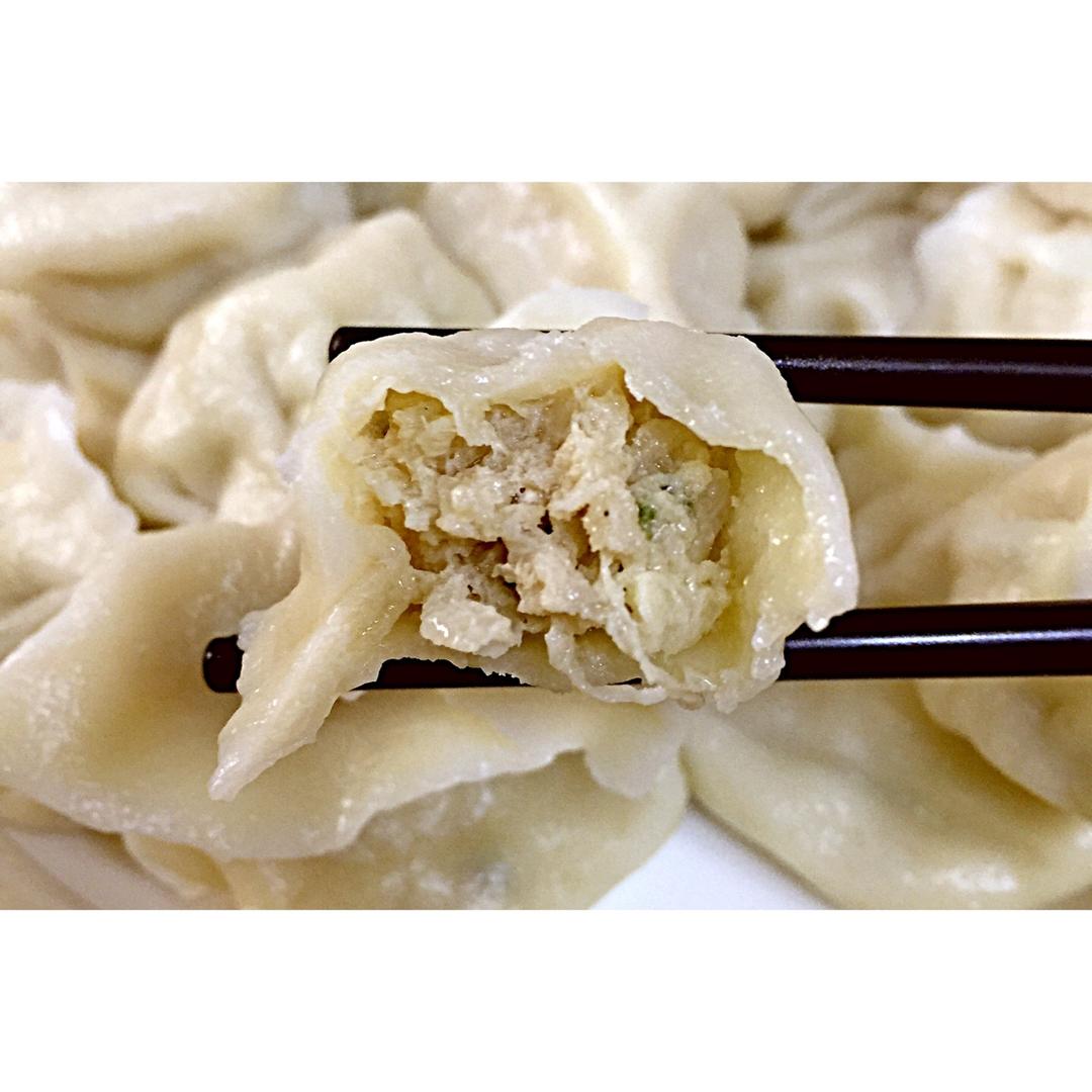 欣l_o_o_o做的白萝卜鲜肉水饺