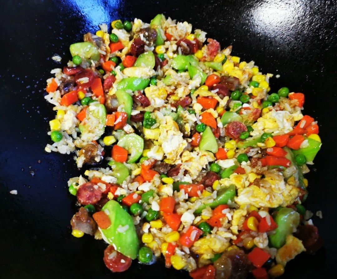 时蔬鸡蛋炒饭（简单快手，宝宝爱吃）