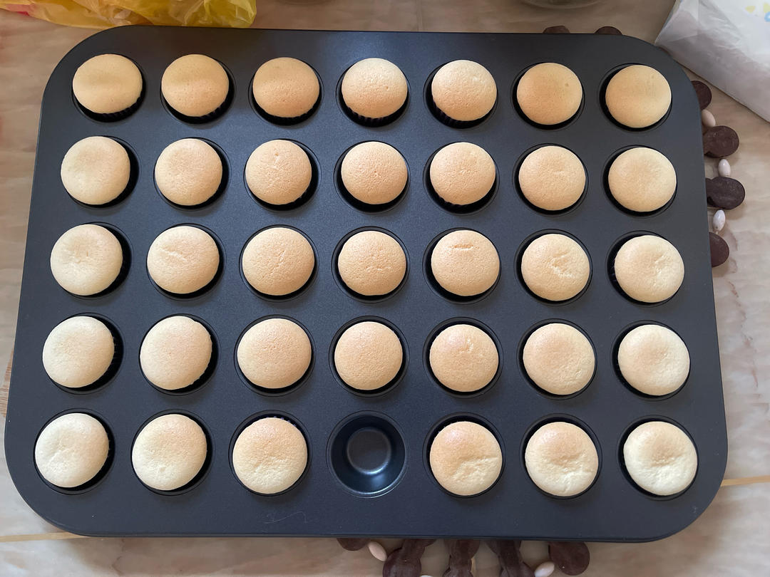 35连迷你纸杯小蛋糕