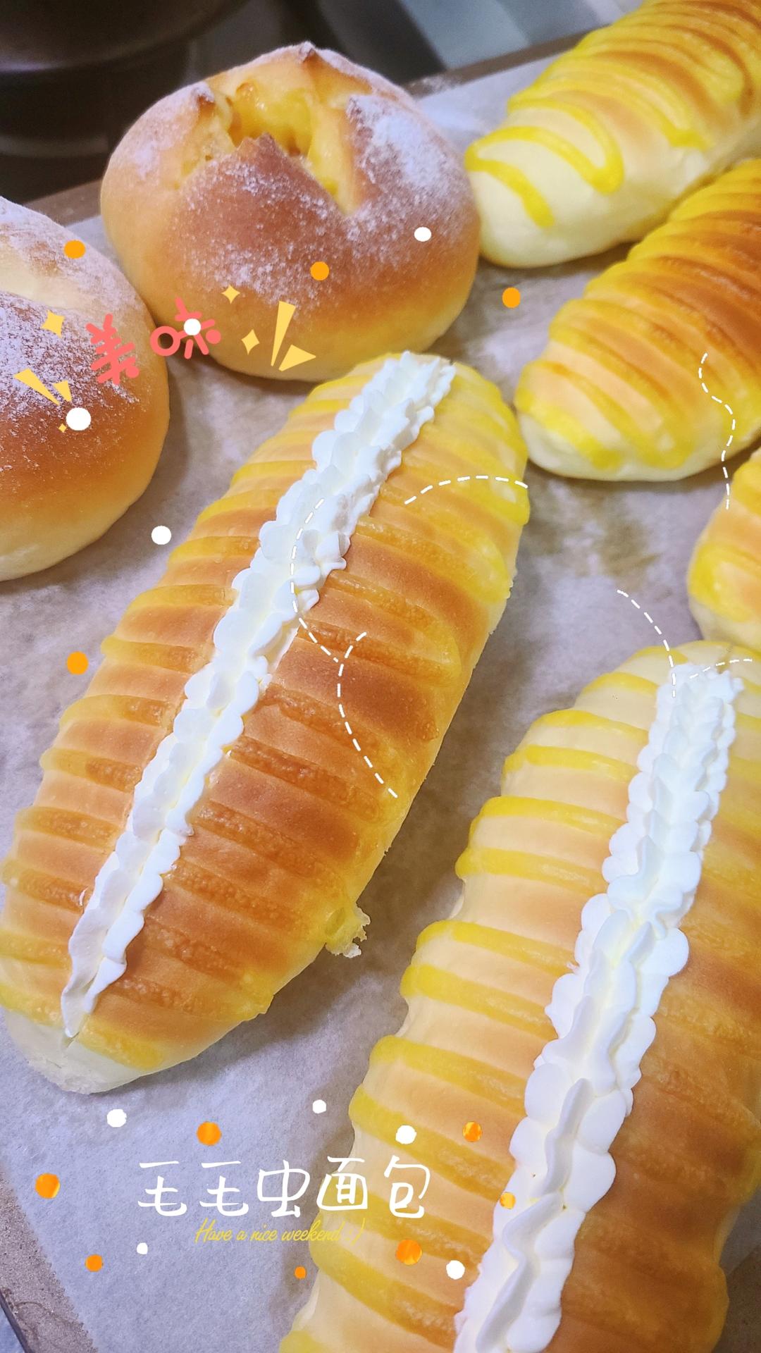 面包房里最受欢迎的毛毛虫面包