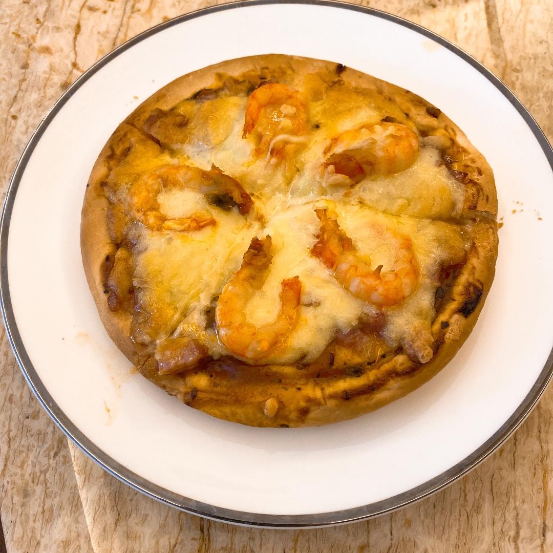 美味水果花边披萨