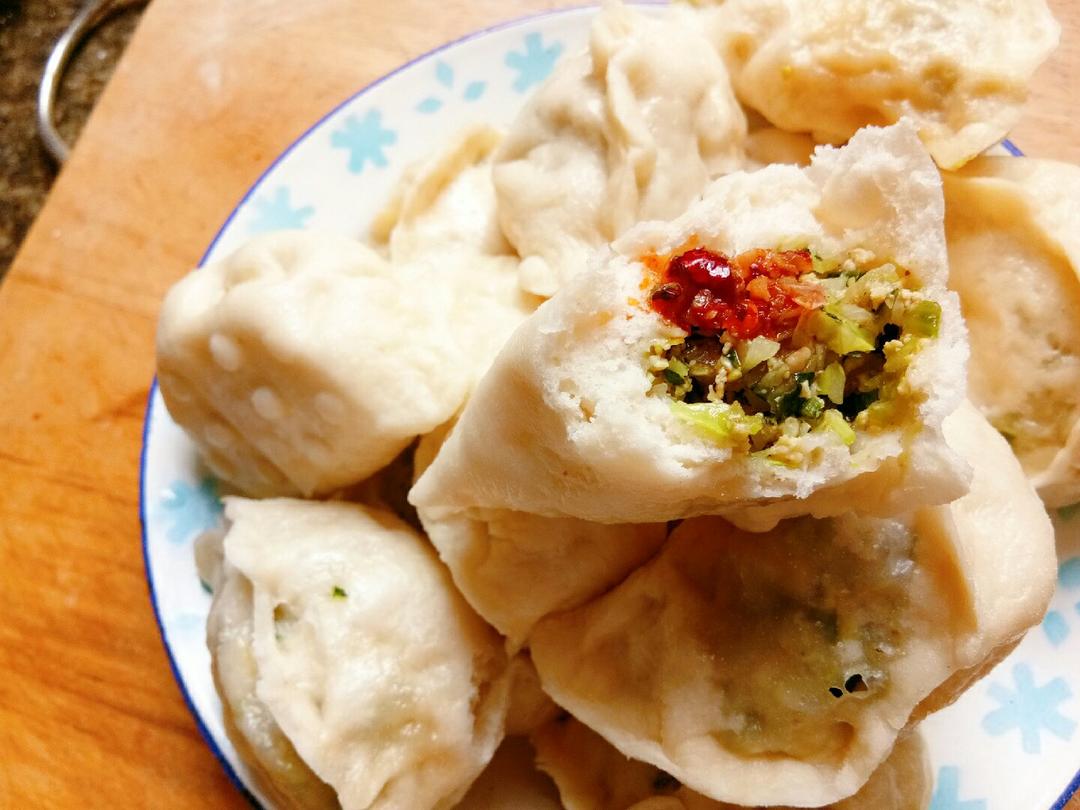 圆白菜豆腐粉条包子