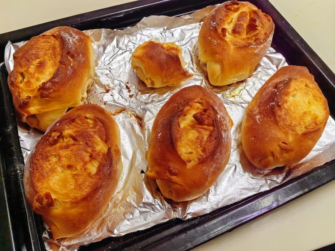 经典奶盐风味，鲜奶核桃盐面包