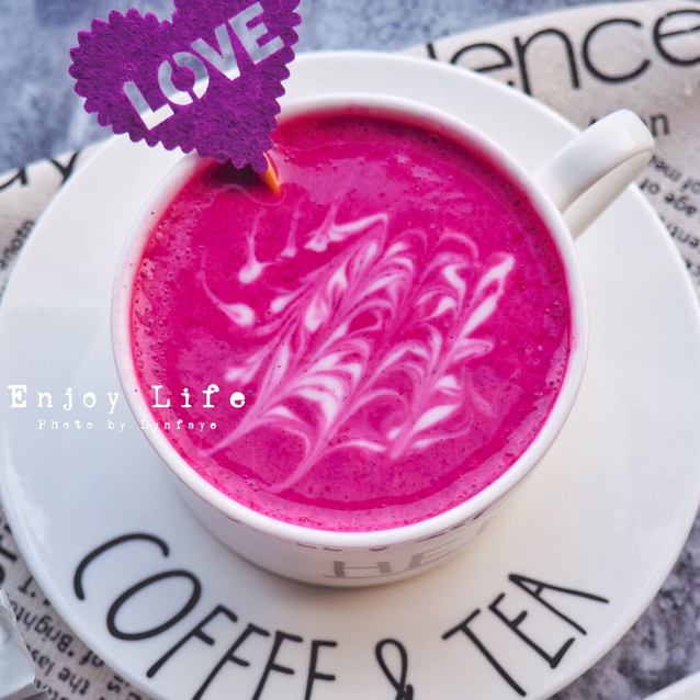 红心火龙果奶昔