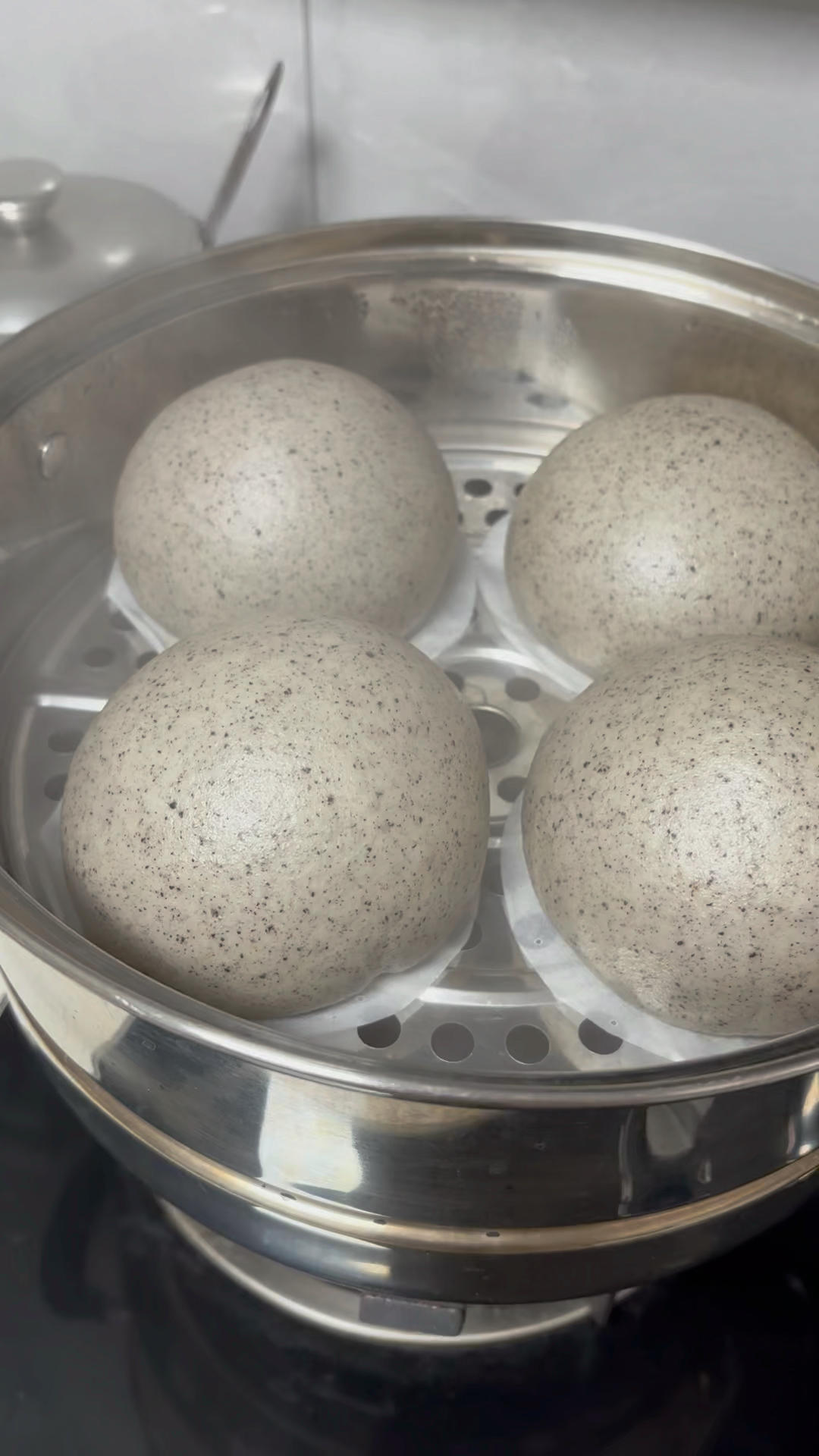 黑芝麻荞麦馒头