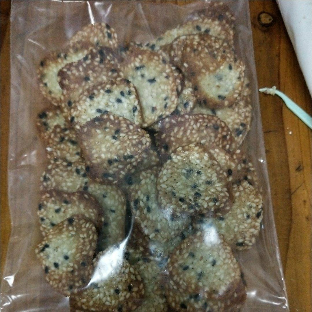芝麻薄脆饼干