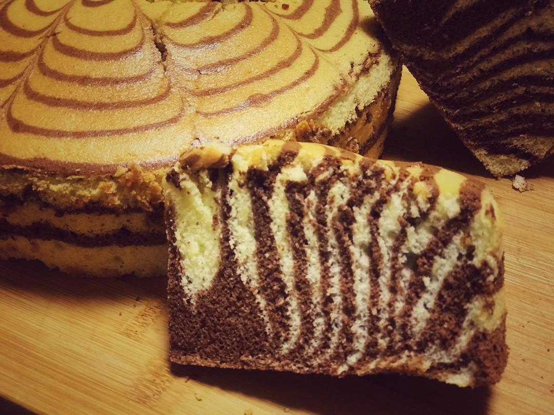 双色拉花戚风蛋糕