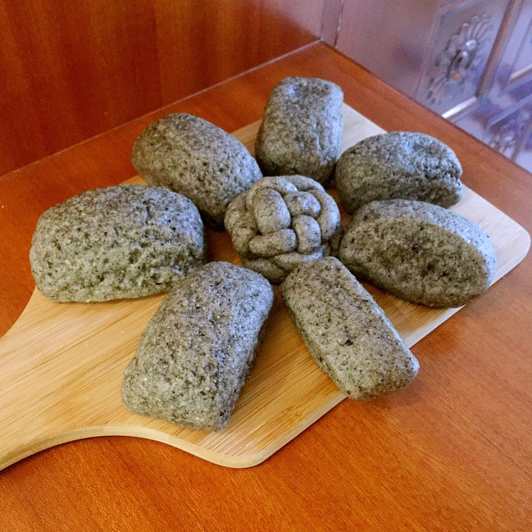 奶香黑芝麻馒头
