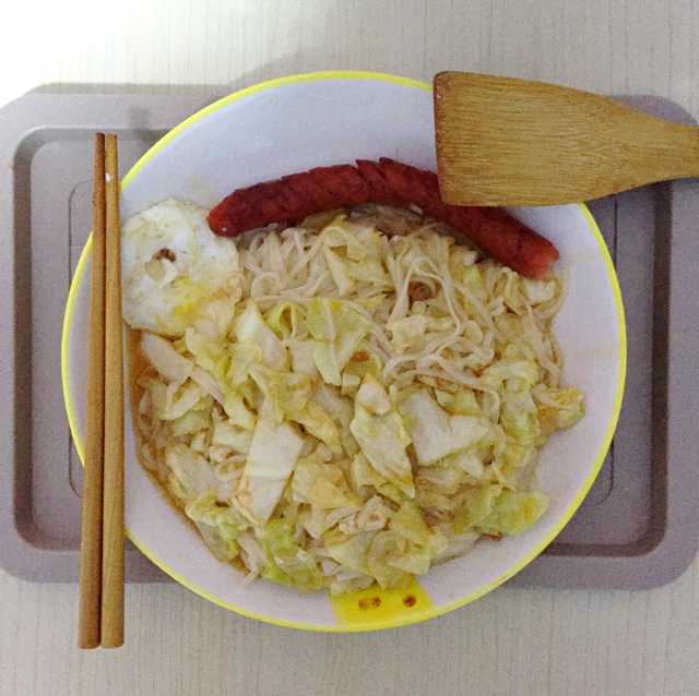 香肠鸡蛋面