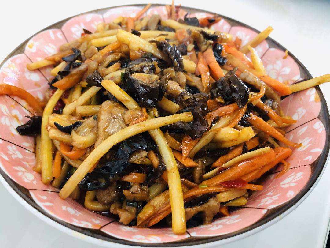 鱼香肉丝Yuxiang Shredded Pork