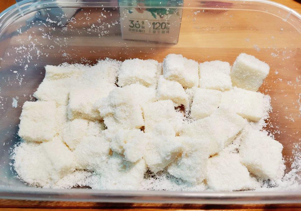 完胜85‘C的牛奶椰蓉小方