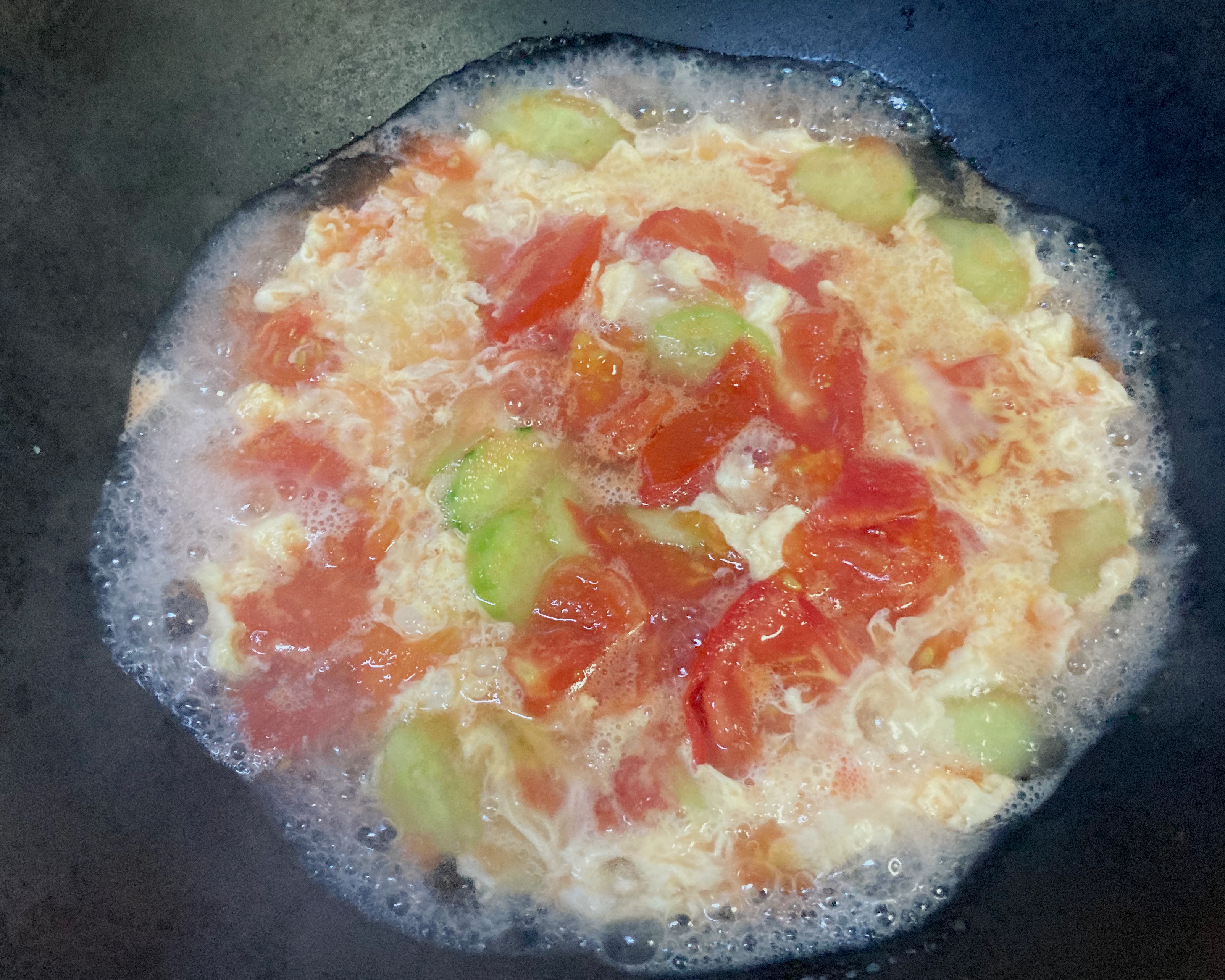 番茄鸡蛋青瓜蔬菜汤🍅🥒🥬清淡饮食，超快手汤的做法