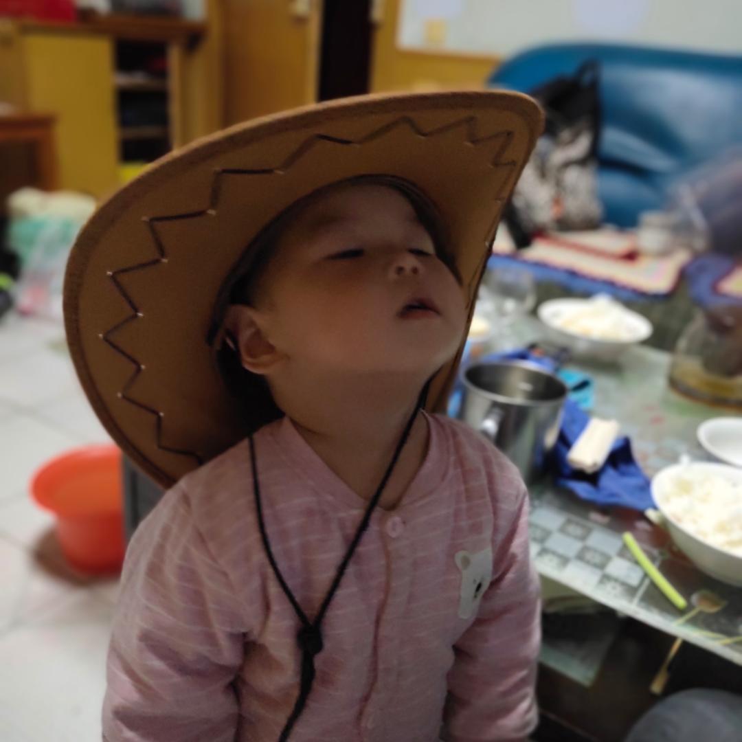 爱美食的虫虫妞