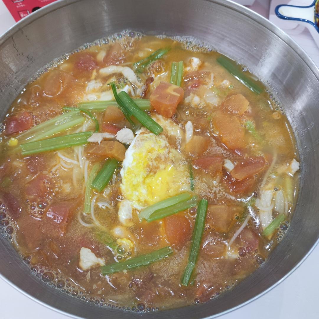 放弃清淡的挂面｜来份番茄鸡蛋浓汤面