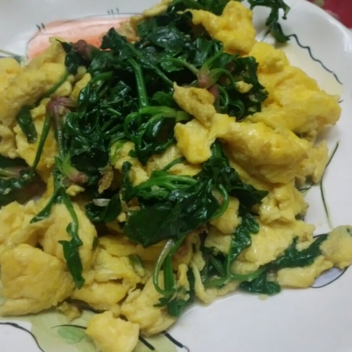 菠菜炒鸡蛋