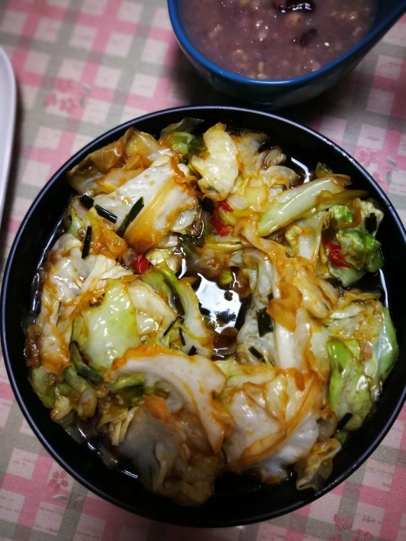 阿婆手撕包菜
